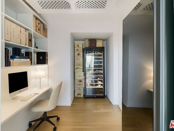 900 W Olympic Boulevard 49C, Los Angeles CA 90015