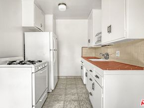 904 N Spaulding Avenue, West Hollywood CA 90046