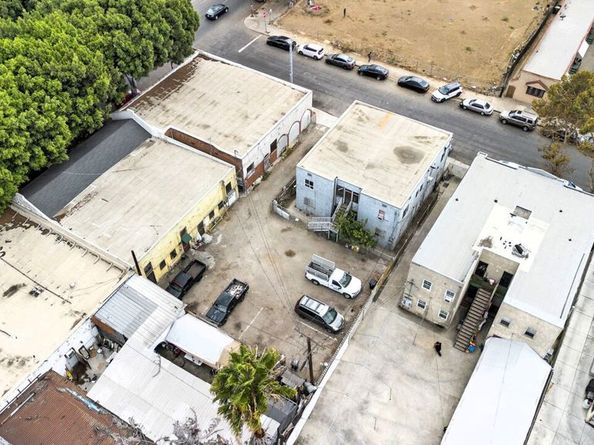 309 W 50th Street, Los Angeles CA 90037