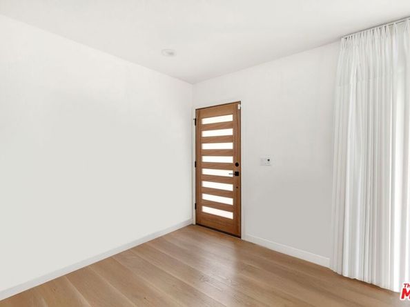 4223 Edgehill Drive, Los Angeles CA 90008