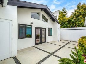 4223 Edgehill Drive, Los Angeles CA 90008