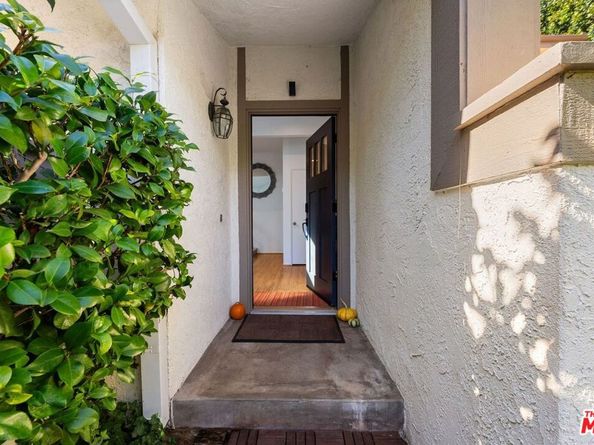 17084 Palisades Circle, Pacific Palisades CA 90272