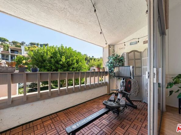 17084 Palisades Circle, Pacific Palisades CA 90272