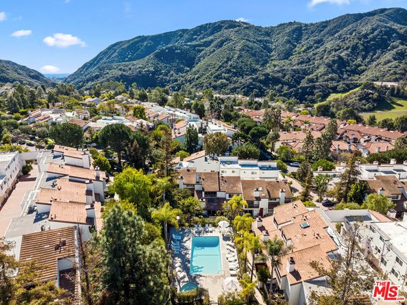 17084 Palisades Circle, Pacific Palisades CA 90272