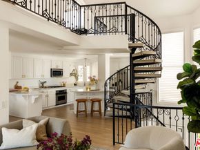 911 7th Street D, Santa Monica CA 90403