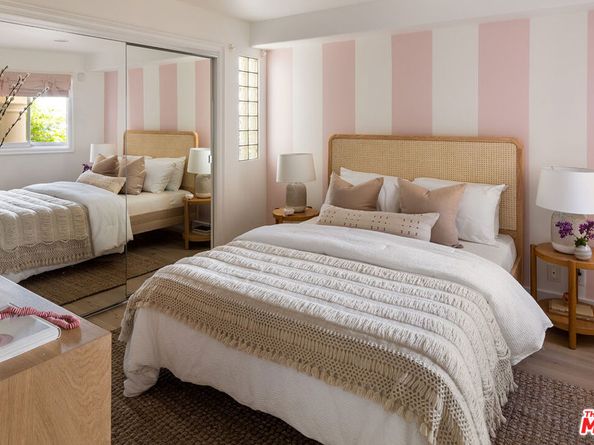 911 7th Street D, Santa Monica CA 90403