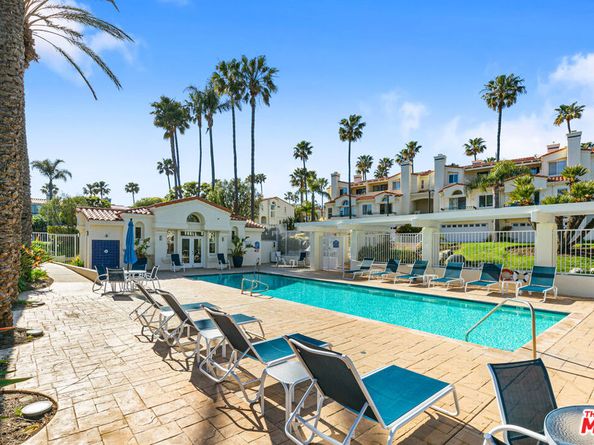 6477 Zuma View Place 127, Malibu CA 90265
