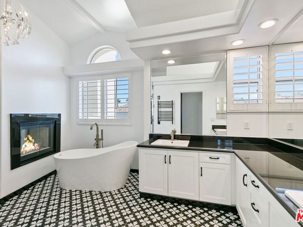 6477 Zuma View Place 127, Malibu CA 90265