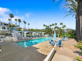 6477 Zuma View Place 127, Malibu CA 90265