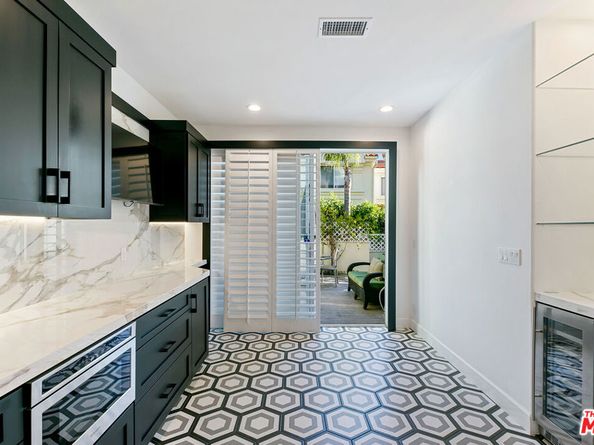 6477 Zuma View Place 127, Malibu CA 90265