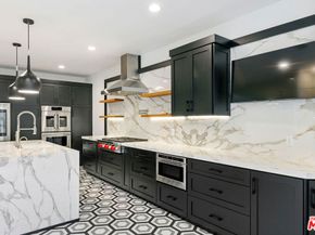 6477 Zuma View Place 127, Malibu CA 90265