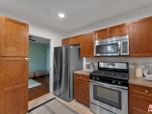 4353 Colfax Avenue 27, Studio City CA 91604