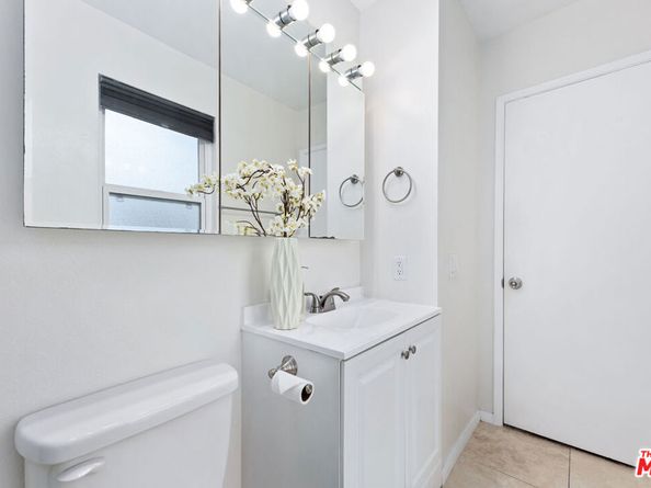 4353 Colfax Avenue 27, Studio City CA 91604