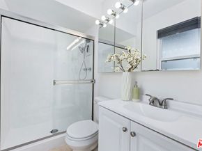 4353 Colfax Avenue 27, Studio City CA 91604