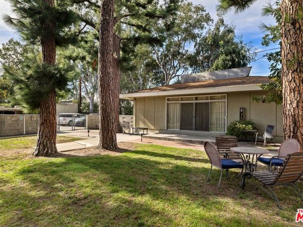 4353 Colfax Avenue 27, Studio City CA 91604