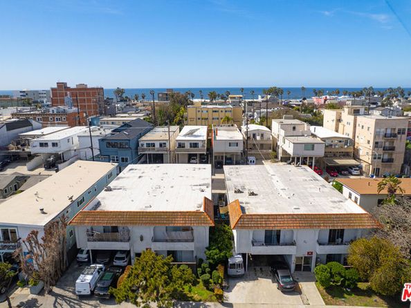 1917 Canal Street, Venice CA 90291
