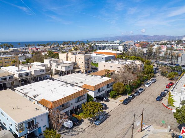 1917 Canal Street, Venice CA 90291