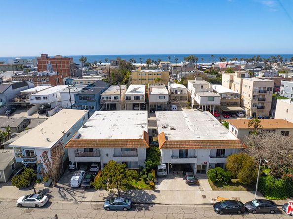 1917 Canal Street, Venice CA 90291
