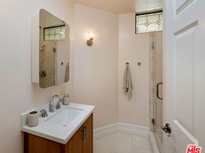 10364 Almayo Avenue 205, Los Angeles CA 90064