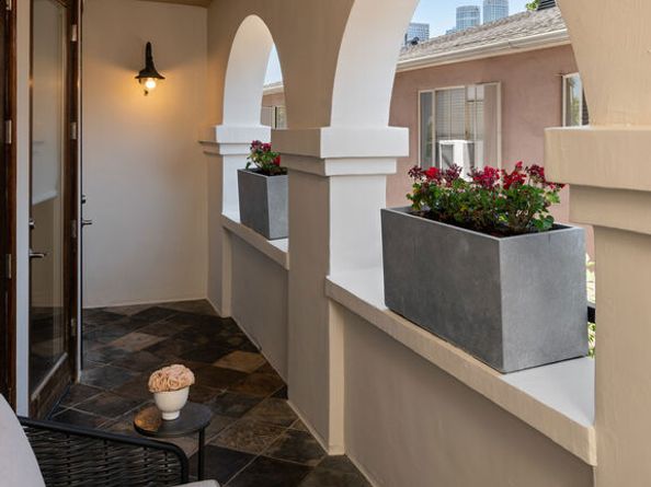 10364 Almayo Avenue 205, Los Angeles CA 90064