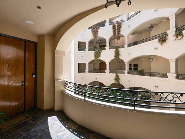 10364 Almayo Avenue 205, Los Angeles CA 90064