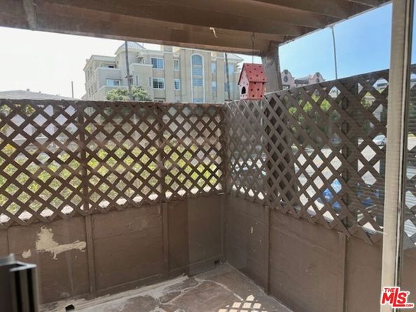 2354 S Beverly Glen Boulevard, Los Angeles CA 90064