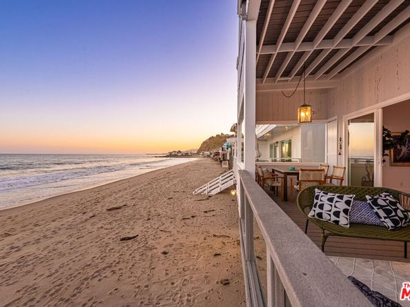 21540 Pacific Coast Highway, Malibu CA 90265