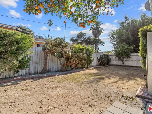547 W Kelso Street, Inglewood CA 90301