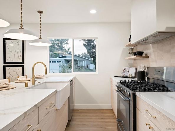 6737 Lipmann St, San Diego CA 92122