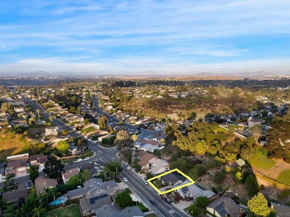 6737 Lipmann St, San Diego CA 92122