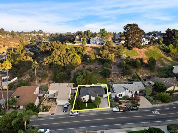 6737 Lipmann St, San Diego CA 92122
