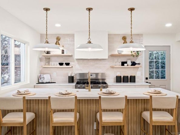 6737 Lipmann St, San Diego CA 92122