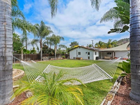 9126 Heatherdale St, Santee CA 92071