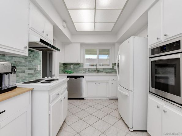 3660 Vista Campana N 37, Oceanside CA 92057