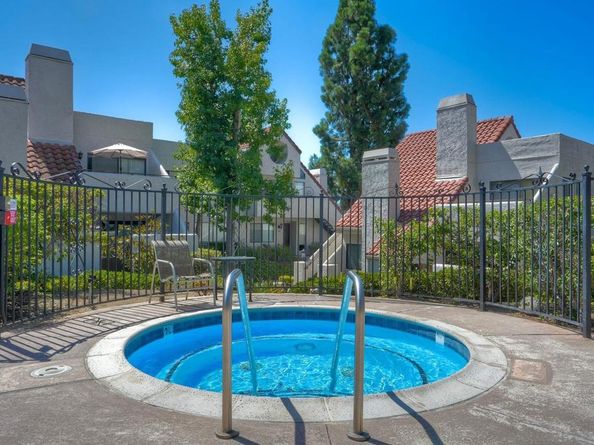 11820 Caminito Ronaldo 222, San Diego CA 92128