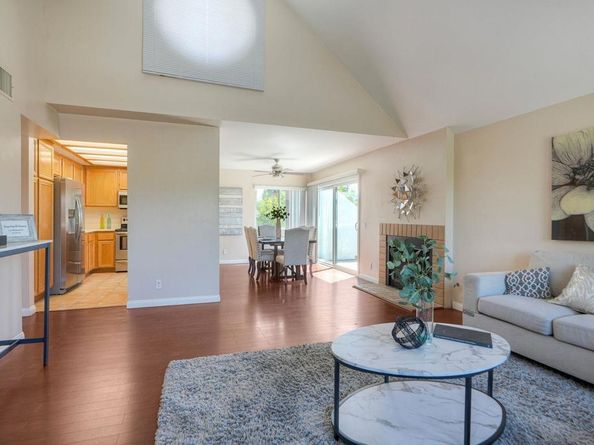 11820 Caminito Ronaldo 222, San Diego CA 92128
