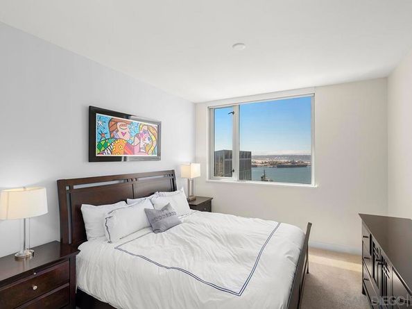 700 W E St 2802, San Diego CA 92101