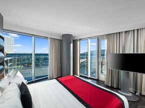 207 5th Ave 702, San Diego CA 92101