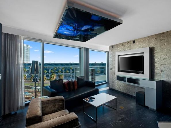 207 5th Ave 702, San Diego CA 92101