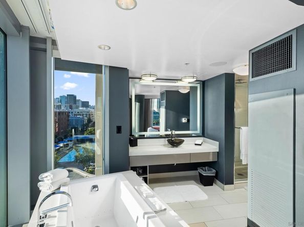 207 5th Ave 702, San Diego CA 92101