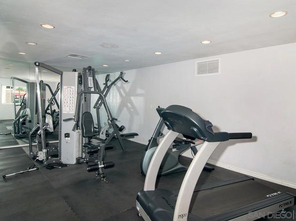 5037 Los Morros Way 71, Oceanside CA 92057