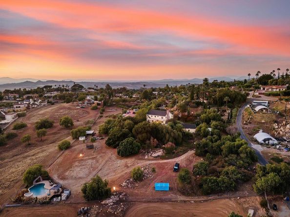 785 Mason Cir, Vista CA 92084