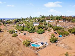 785 Mason Cir, Vista CA 92084