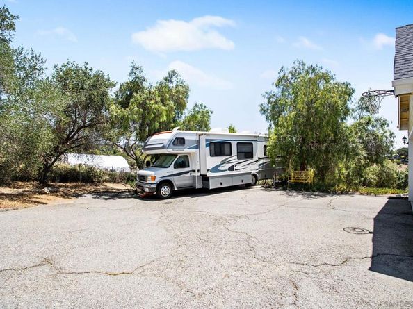 785 Mason Cir, Vista CA 92084