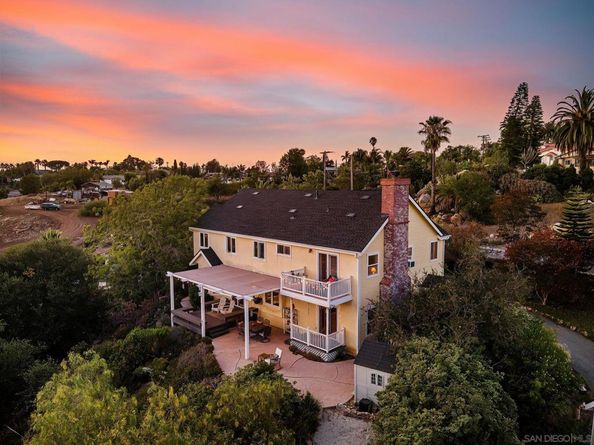 785 Mason Cir, Vista CA 92084