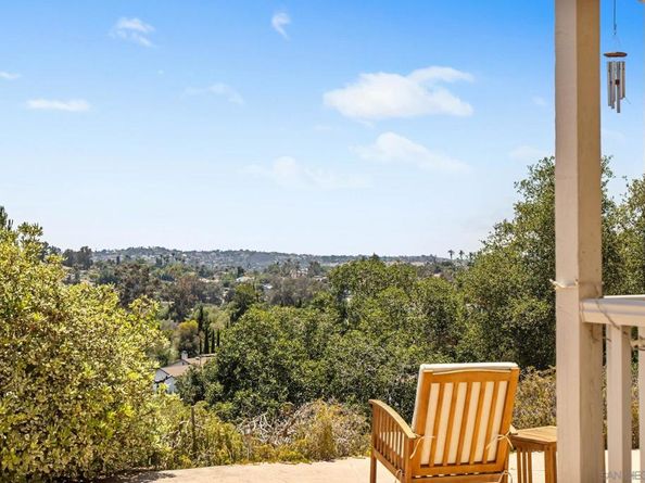 785 Mason Cir, Vista CA 92084