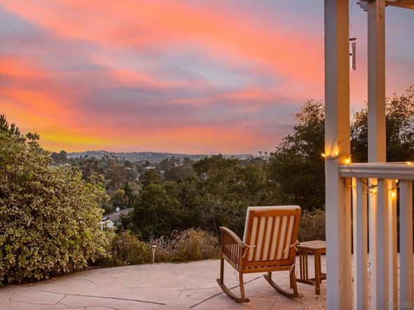 785 Mason Cir, Vista CA 92084