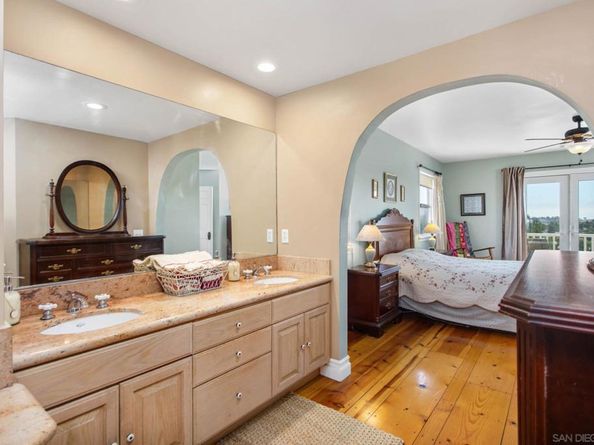 785 Mason Cir, Vista CA 92084