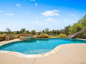 785 Mason Cir, Vista CA 92084