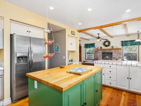 785 Mason Cir, Vista CA 92084